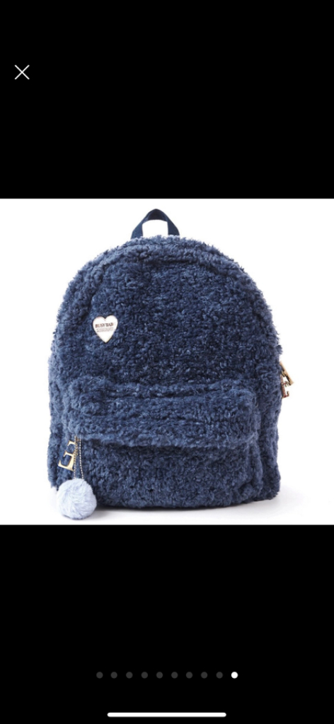 앙트레브 지금 단종된 뽀글이 백팩입니다!! 이미지