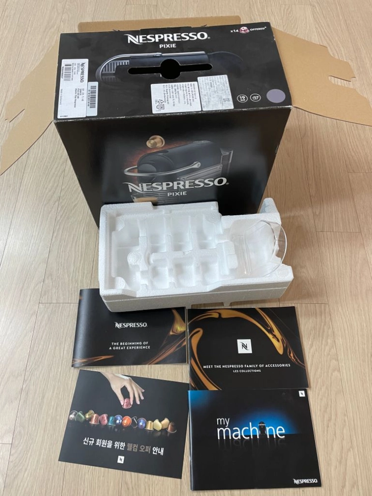 네소프레소 캡슐 커피머신 픽시 C61모델 판매 이미지