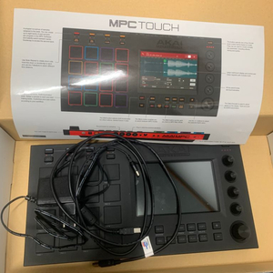 AKAI MPC TOUCH