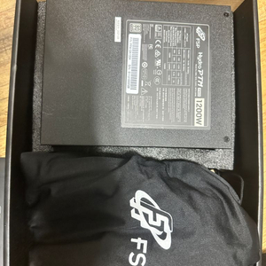 FSP PTM PRO 1200W 팜니다.