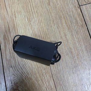 삼성 AKG 번들 이어폰 미사용 판매합니다.