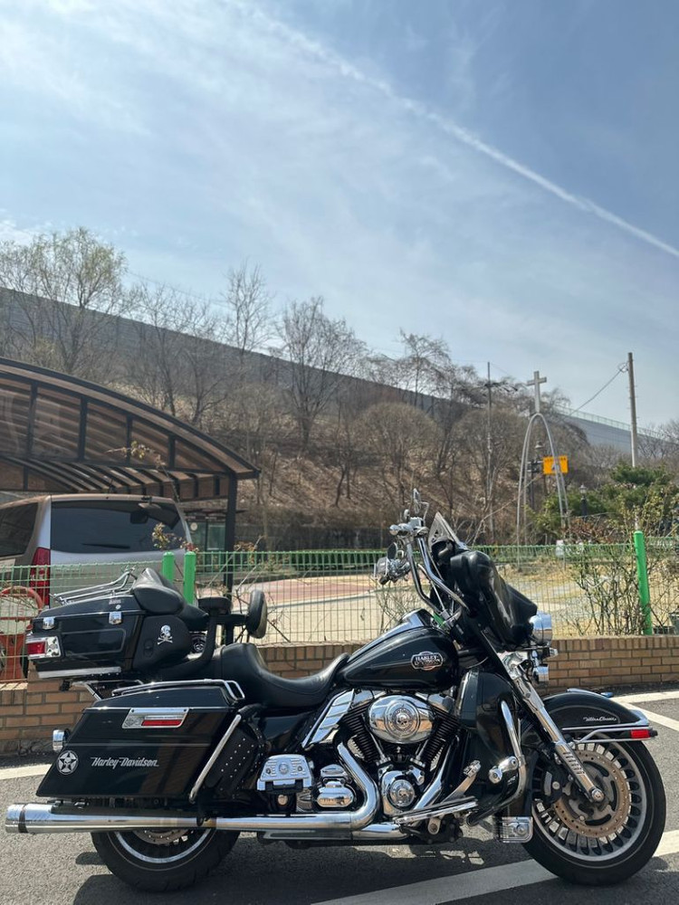 할리데이빈슨 일렉트릭 글라이드 울트라 클래식 로우 이미지