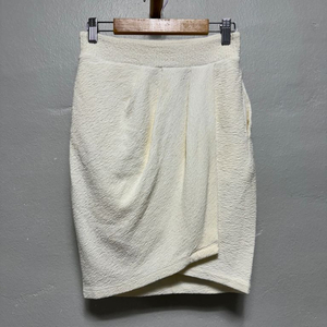 엠포리오 아르마니 디자인 스커트