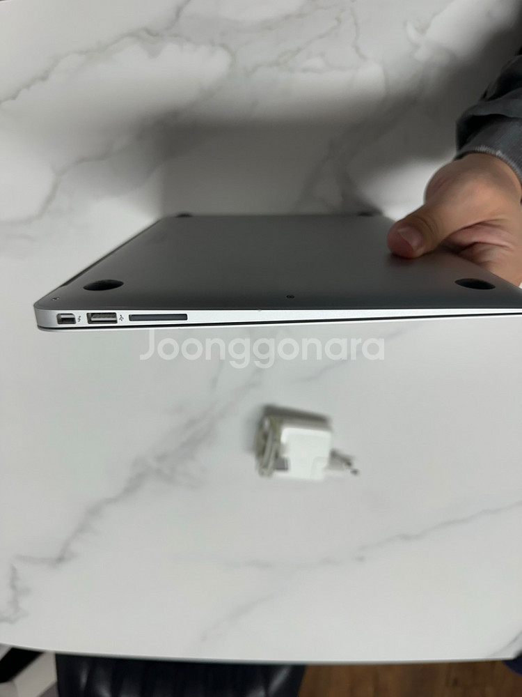 맥북에어 13인치 2015년 i7, 램 8기가, SSD--7