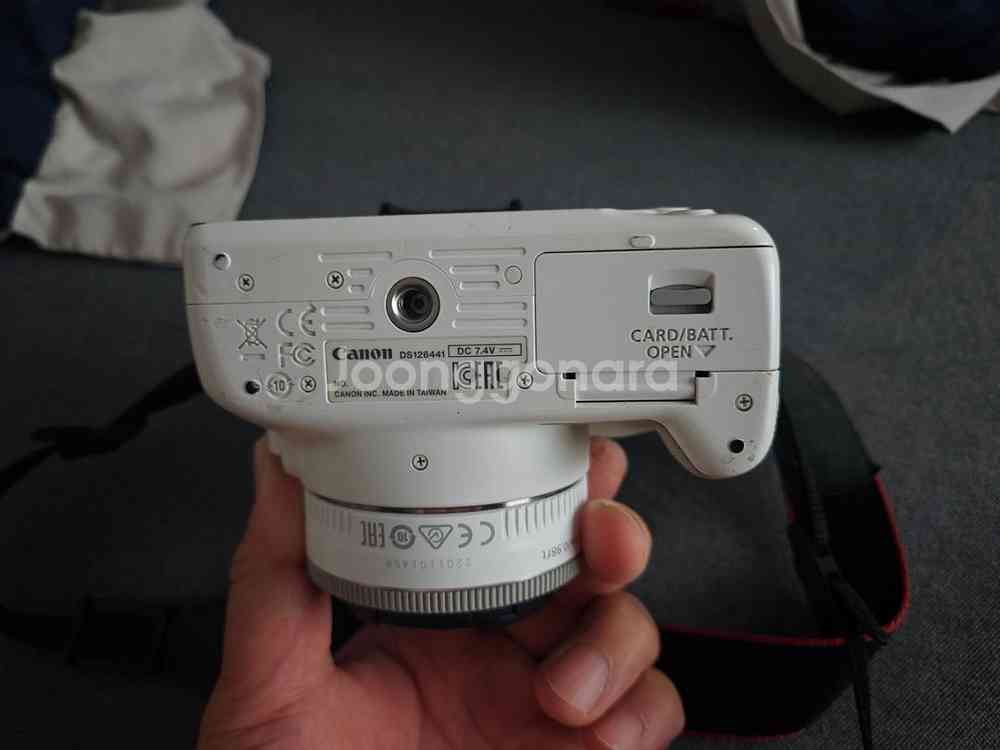 캐논 100d + 22mm 화이트--4