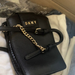 DKNY 정품 크로스백