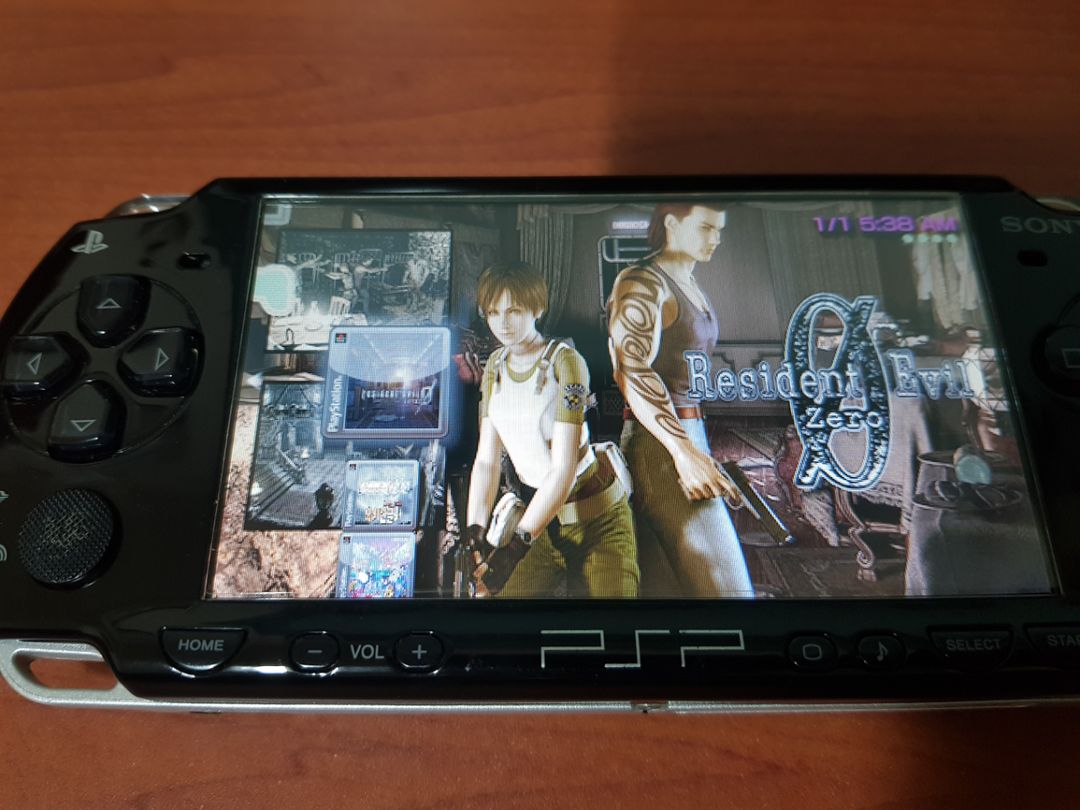 PSP 2005 피아노블랙 128G