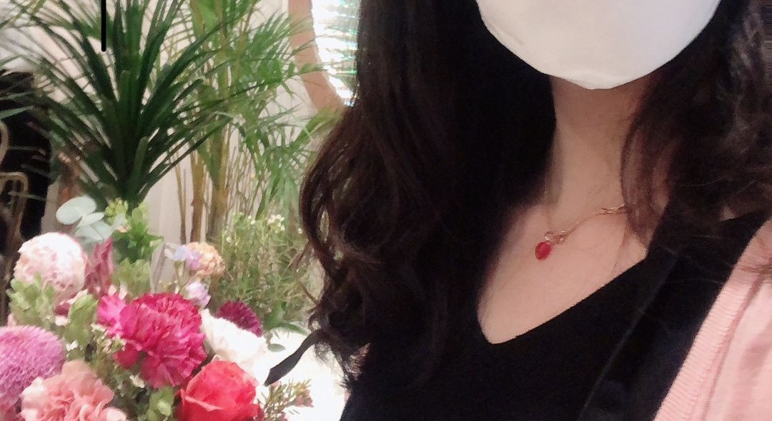 모니카비나더 피지버드 탄생석 목걸이 이미지