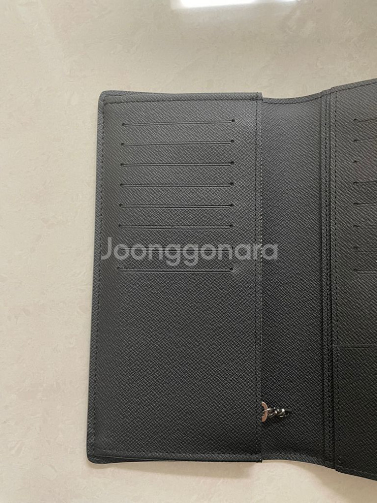 루이비통 장지갑 M30285--4