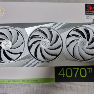 msi 4070ti 게이밍X트리오 화이트