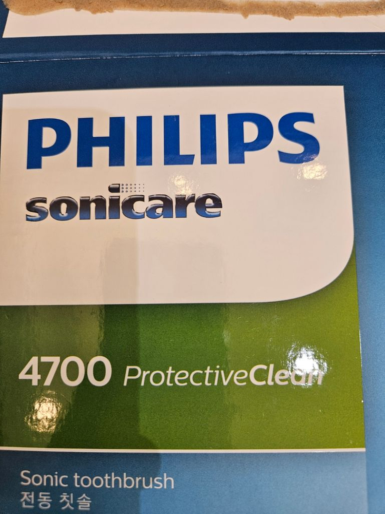 필립스 전동찟솔 소닉케어 4700--1