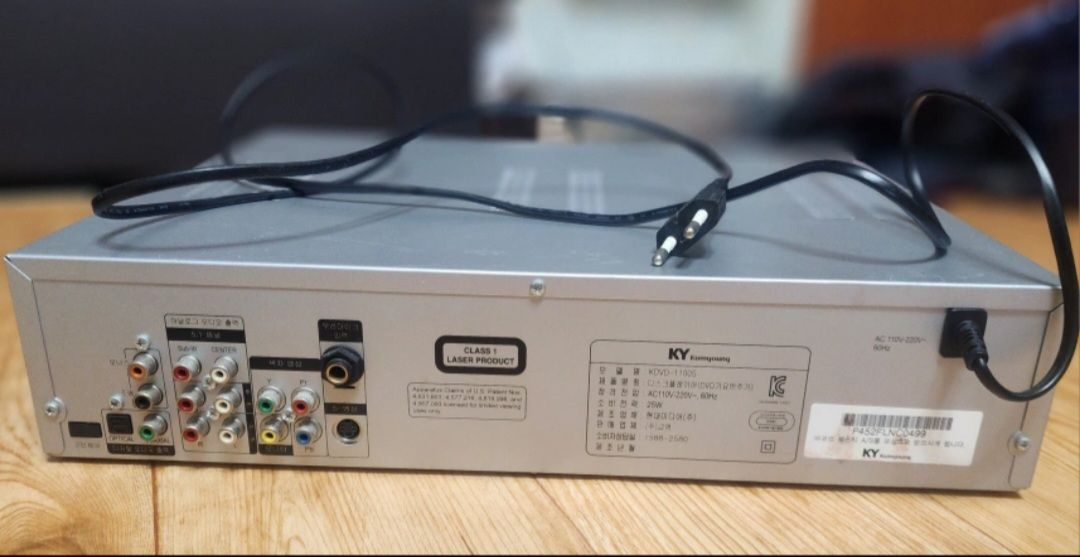 금영노래방 기계 모델명 KDVD ㅡ1100S--4