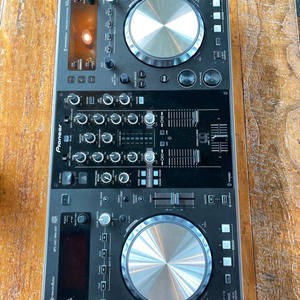 XDJ-R1