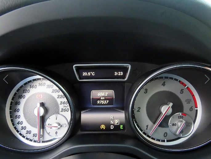 벤츠 GLA클래스 GLA 200 CDI 4매틱--2