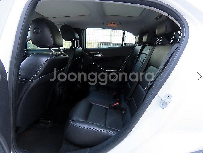 벤츠 GLA클래스 GLA 200 CDI 4매틱--5