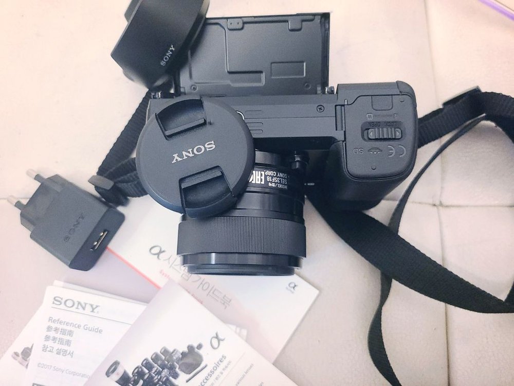 소니 정품 sel35F18 oss 35.8 카페 렌즈--6