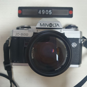 미놀타 X-300 필름카메라 1.4 단렌즈 실버바디