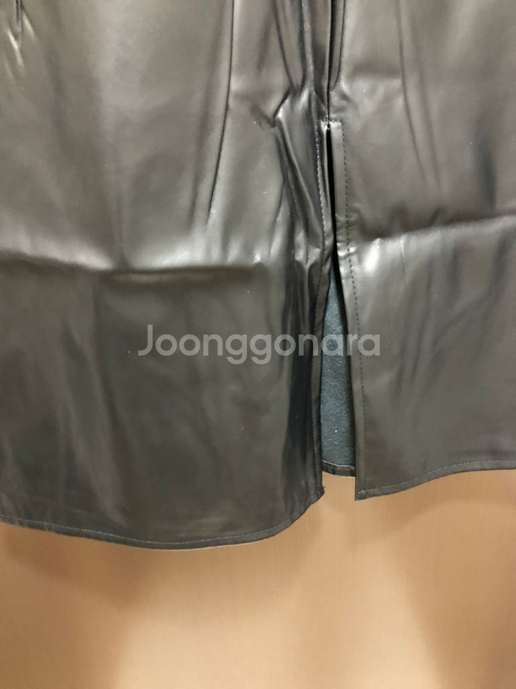 허리밴딩 뒤트임 가죽치마--3