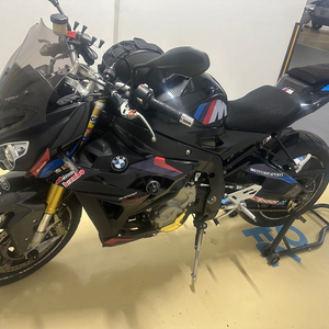 BMW S1000R 2015년식 짦은키로수