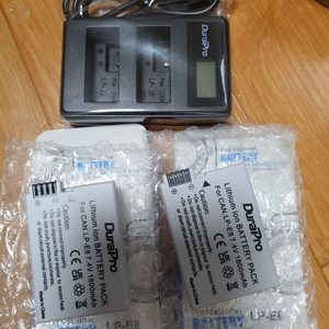 캐논 DSLR 듀얼충전기,배터리2개 .LP-E8