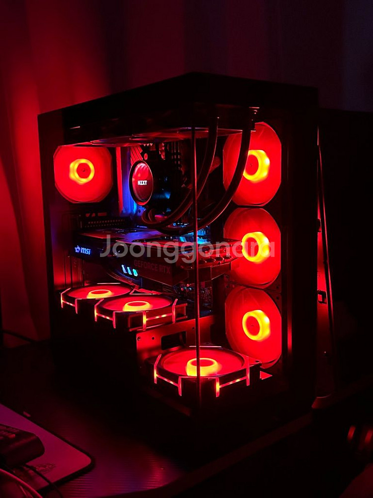 초고사양 게이밍컴퓨터팝니다. (4k 편집 원컴방송가능)--2