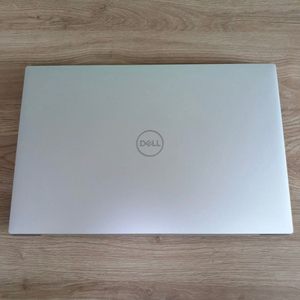 Dell XPS 17, 9720