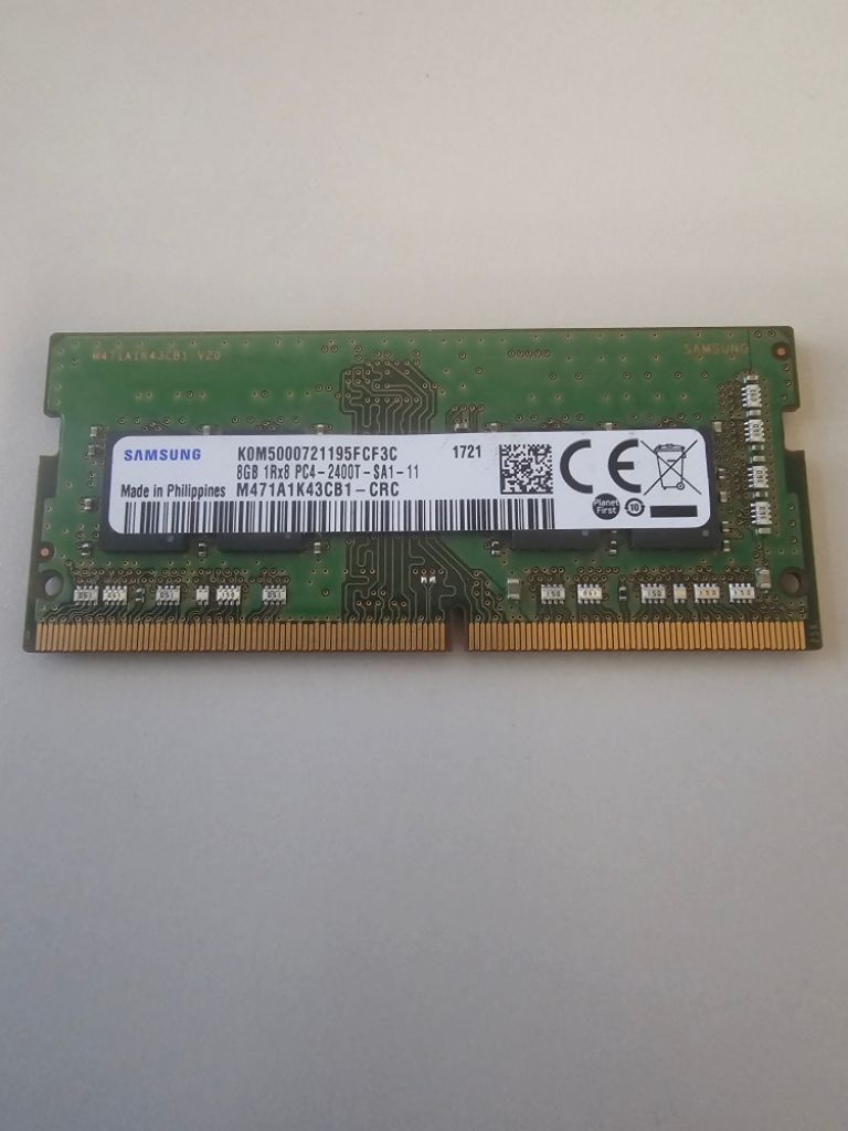 노트북용 삼성램 ddr4 8g 2400..반값택배가능.