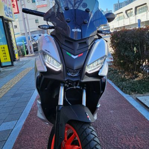 아프릴리아 SR GT 125 S 23년 8월식 스쿠터