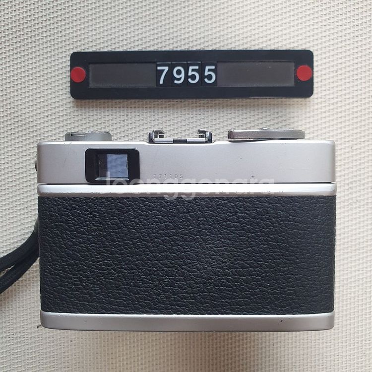 코니카 C 35 플래시매틱 필름카메라 실버바디--2