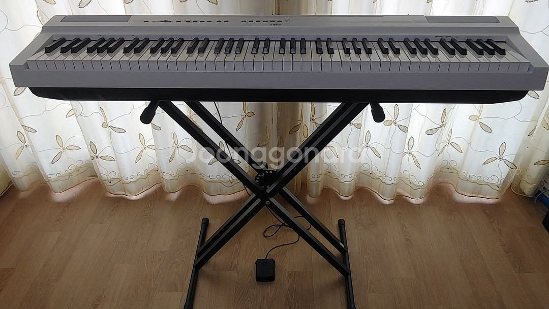 야마하 디지털피아노 p-125 팝니다--0