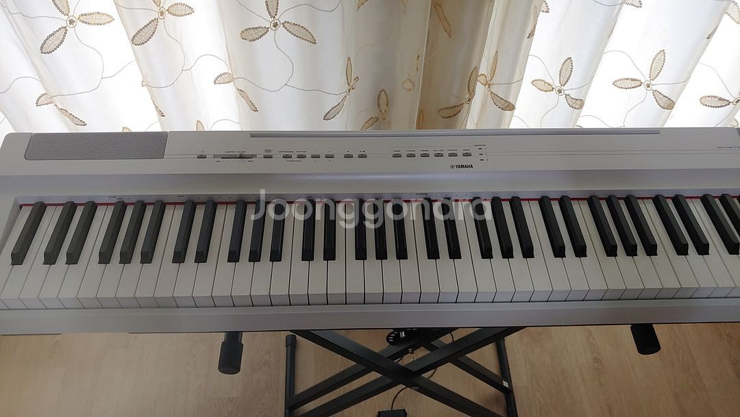 야마하 디지털피아노 p-125 팝니다--2