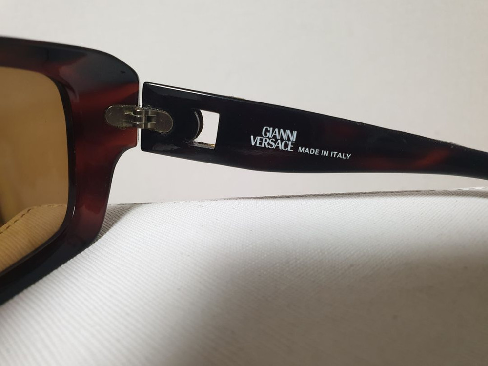 베르사체 선글라스 이미지