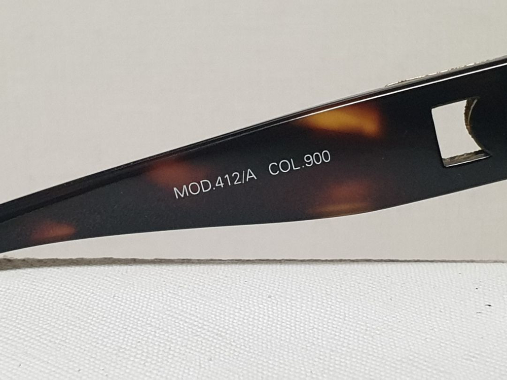 베르사체 선글라스 이미지