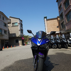 YZF-R3