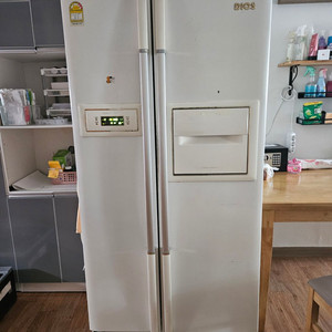 LG 디오스 냉장고 팝니다