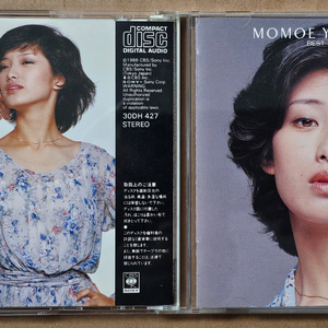 1990년대 일본 가수 야마구찌 모모에 CD