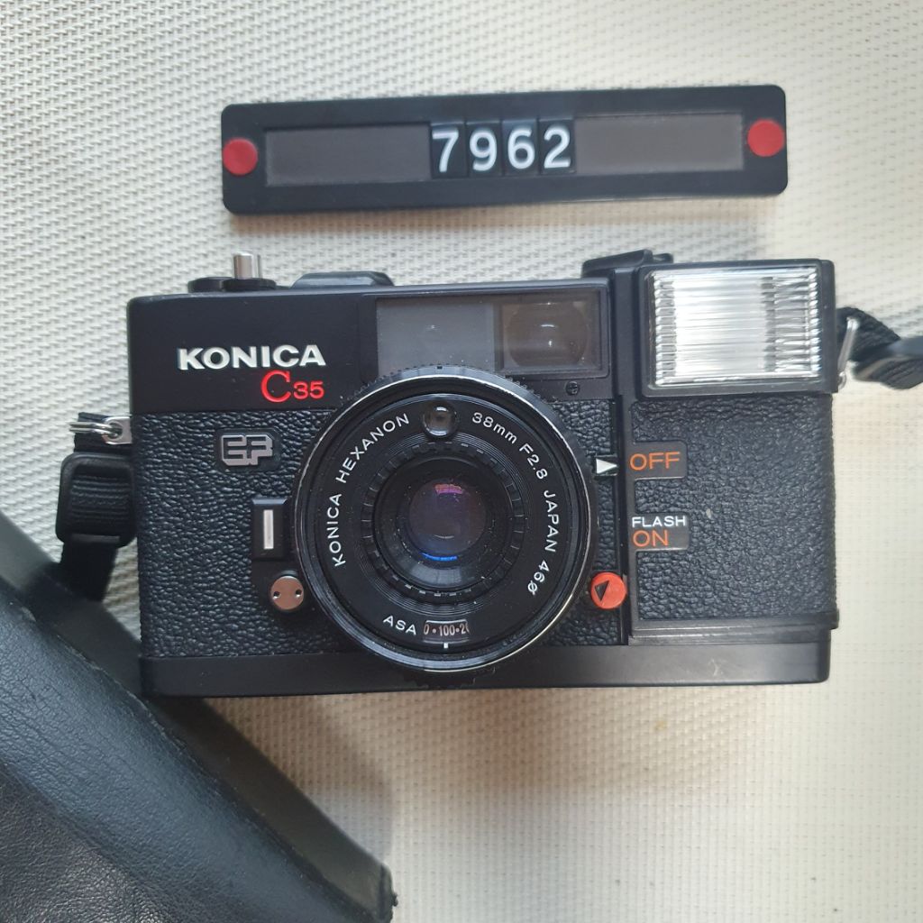 코니카 C 35 EF 필름카메라 케이스포함