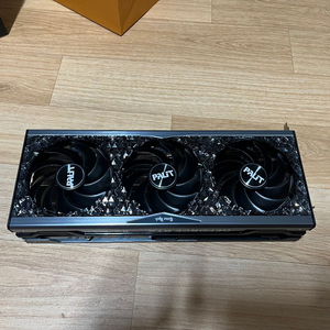 4070ti 게임락 oc (보석바) 판매합니다.