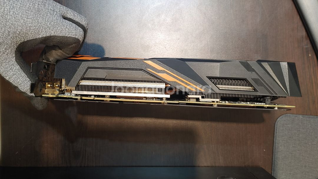 기가바이트 RX VEGA64 게이밍OC 8G--5