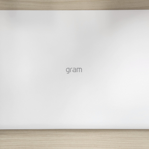 LG gram(그램) 15 노트북 (10세대) 팝니다.