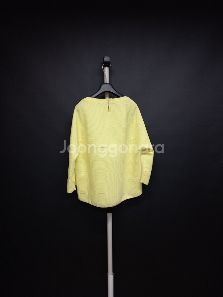 나이스클랍 춘하 엠보 블라우스 55.66--1