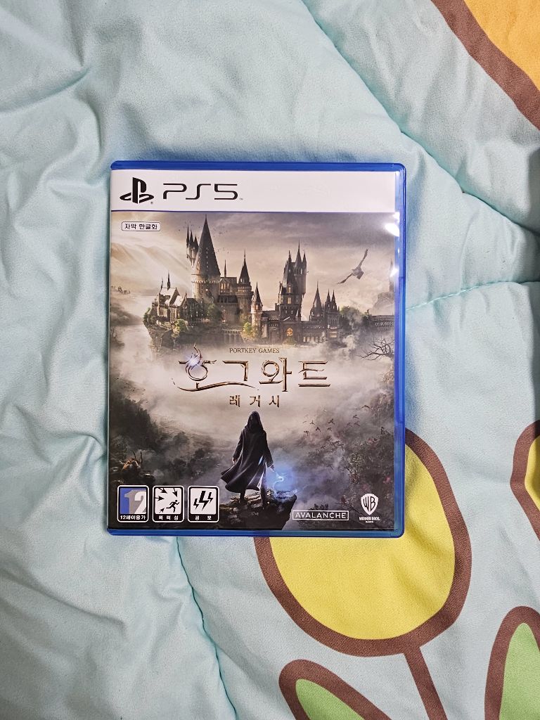 PS5 호그와트 레거시(코드 미사용) 팝니다.배송비포함