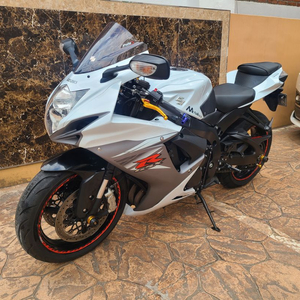 스즈키 GSX R600 판매