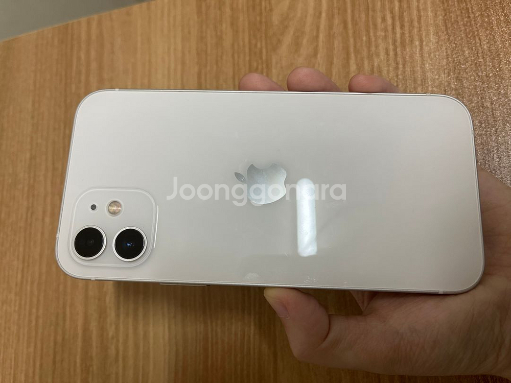 아이폰12 화이트 128g 팝니다--0