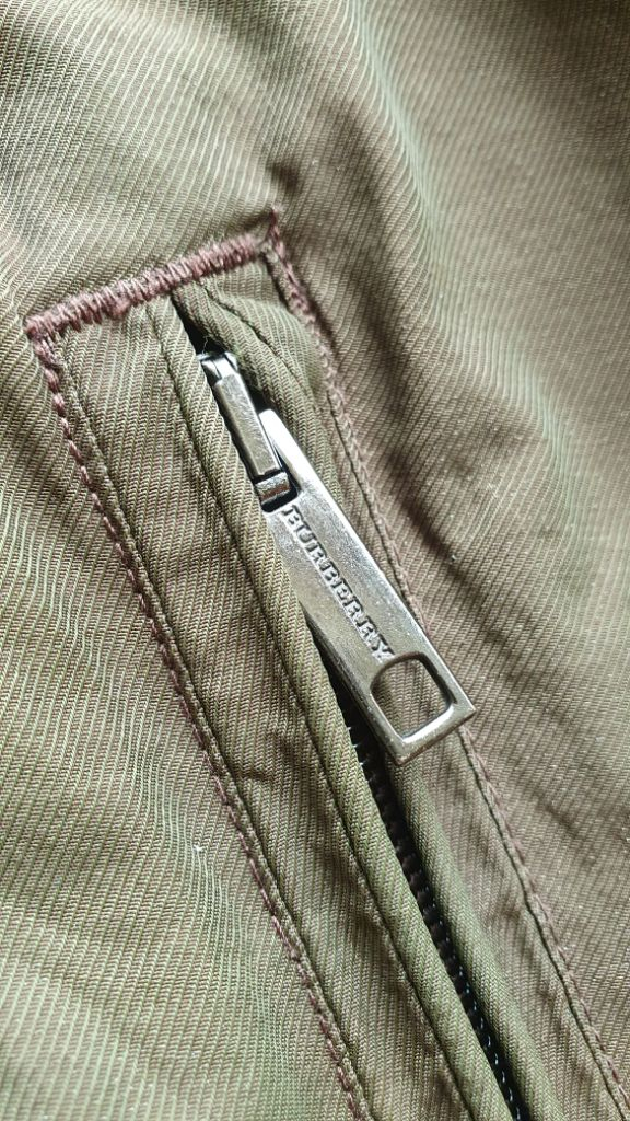 버버리 런던 집업 까슬 소재 국내100--3