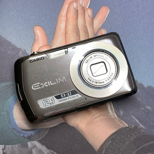 결과물 O) 카시오 엑슬림 z2 실버 디지털 카메라