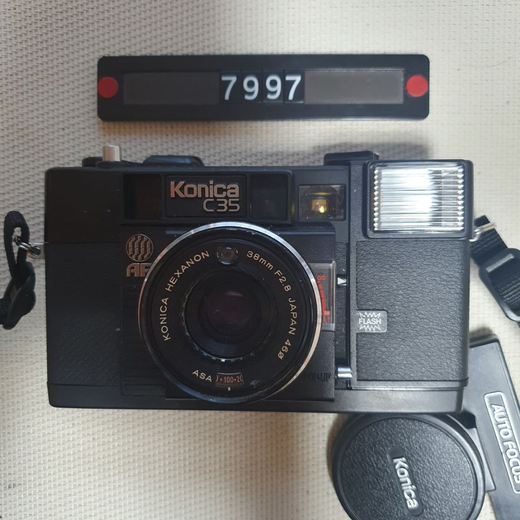 코니카 C 35 AF 필름카메라