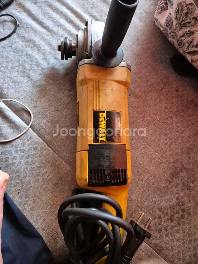 디월트 2200w 7인치그라인더--1