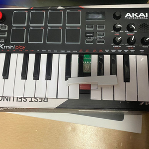 mpk akai mini (키 하나 빠짐)