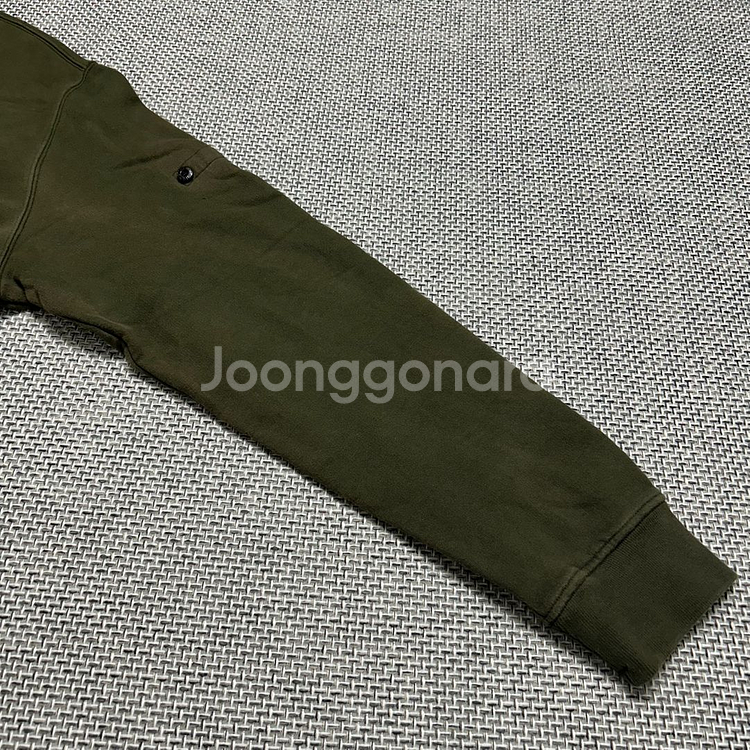 [ XL ] 23FW 스톤아일랜드 카키 맨투맨--3